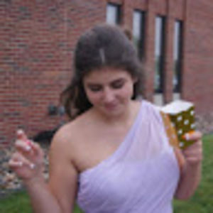 Meet your Posher, Raquel